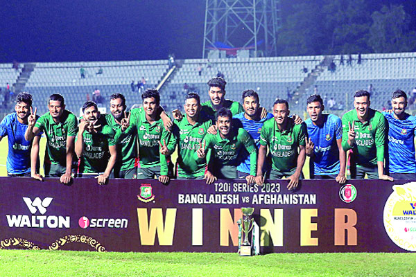 ক্যাপ্টেনস নকে সিরিজ জয়