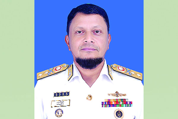 নৌবাহিনীর প্রধান হলেন রিয়ার অ্যাডমিরাল এম নাজমুল হাসান