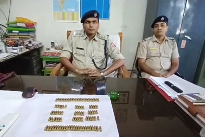 বাংলাদেশে পাচারের আগেই ৯৯ গুলি উদ্ধার, গ্রেফতার ৩