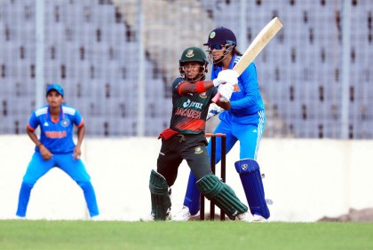 ব্যাটিং ব্যর্থতায় সিরিজ জয়ের অপেক্ষা বাড়লো বাংলাদেশের