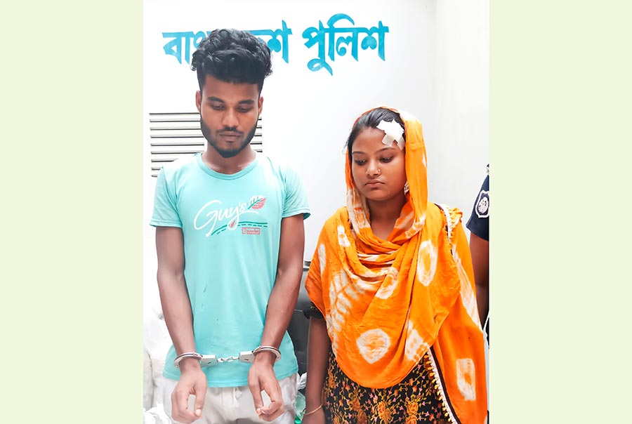 ভাতিজির দায়ের কোপে ফুফুর মৃত্যু, গ্রেফতার ২
