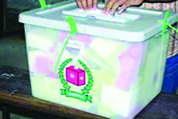 কেন্দ্রে ভোটার আনাই চ্যালেঞ্জ
