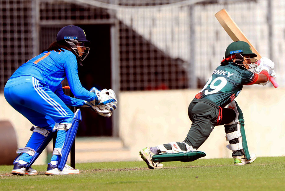 ভারতের বিপক্ষে টস জিতে ব্যাটিংয়ে বাংলাদেশ