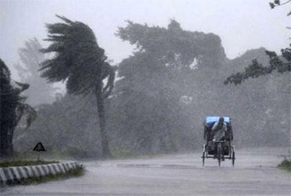 দেশের ৮ জেলায় ৬০ কিলোমিটার বেগে ঝড়ের পূর্বাভাস