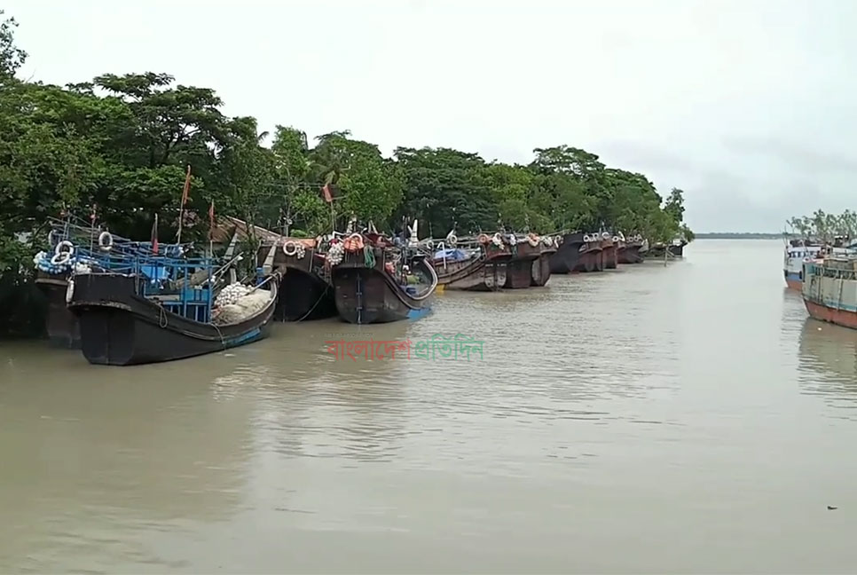 শেষ হচ্ছে ৬৫ দিনের নিষেধাজ্ঞা, সমুদ্রে ইলিশ আহরণে প্রস্তুত জেলেরা
