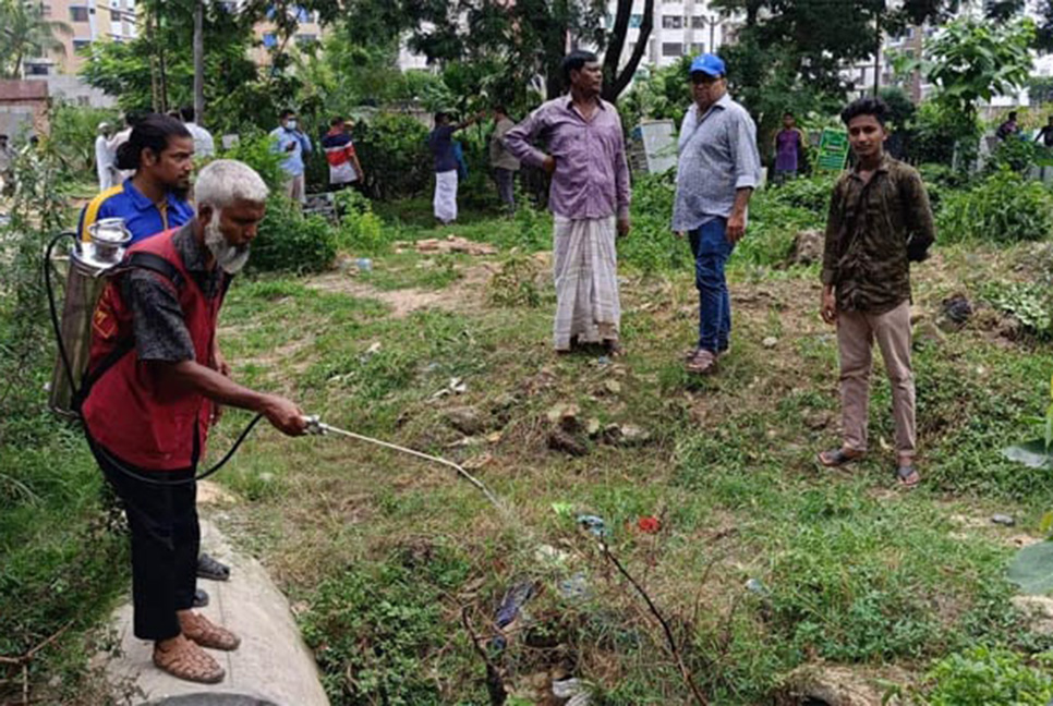 এডিসের লার্ভা পাওয়ায় ১ লাখ ৪০ হাজার টাকা জরিমানা

