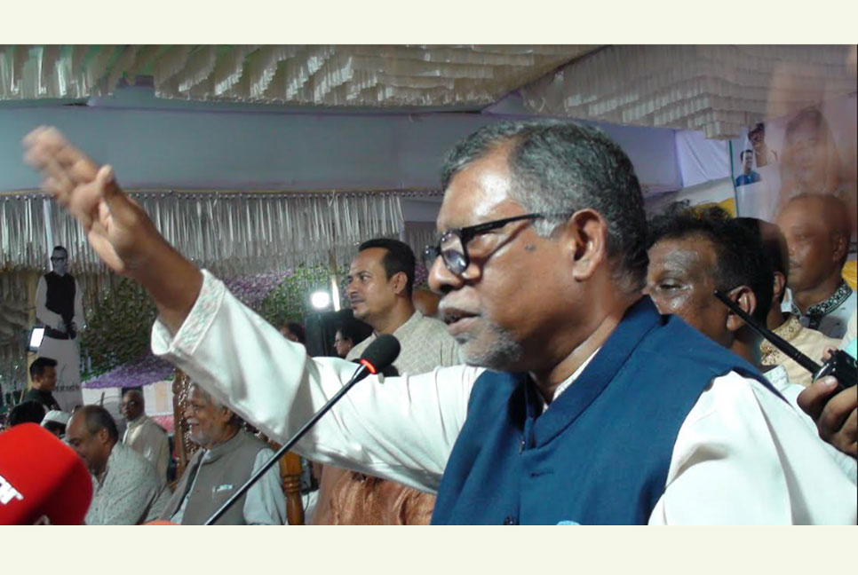 শেখ হাসিনা হিমালয় পর্বতের মতো দাঁড়িয়ে আছে : স্বাস্থ্যমন্ত্রী