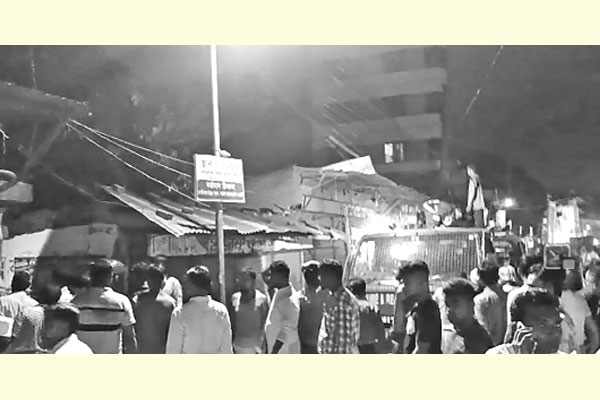 ১৫ দোকান গুদাম পুড়ে ছাই