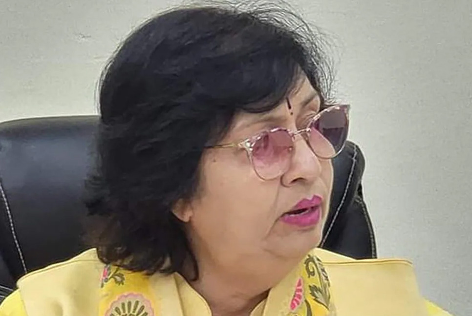 দাম বাড়ায় টমেটোর বদলে লেবু খাওয়ার পরামর্শ উত্তরপ্রদেশের মন্ত্রীর

