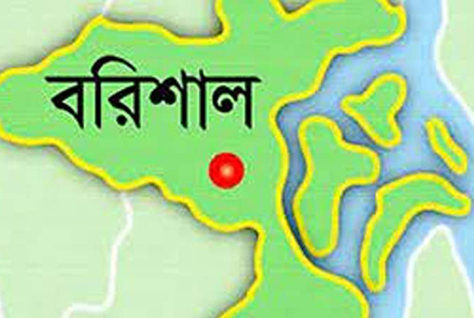 বাকিতে পণ্য না দেওয়ায় হামলায় মা-ছেলে আহত