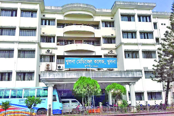 খুলনায় চিকিৎসাসেবার যত চ্যালেঞ্জ