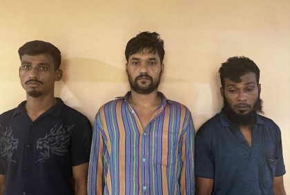যাত্রী বেশে ভাড়া করা রিকশা নিয়েই পালাত তারা!