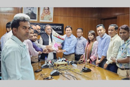 সরকার কোনোভাবেই ইন্টারনেট নিয়ন্ত্রণ করে না : তথ্যমন্ত্রী

