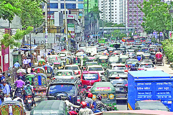 রাজধানীর সড়কে তীব্র যানজট
