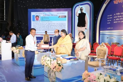 চিংড়ি উৎপাদনে স্বর্ণপদক পেলেন খুলনার সফিকুর