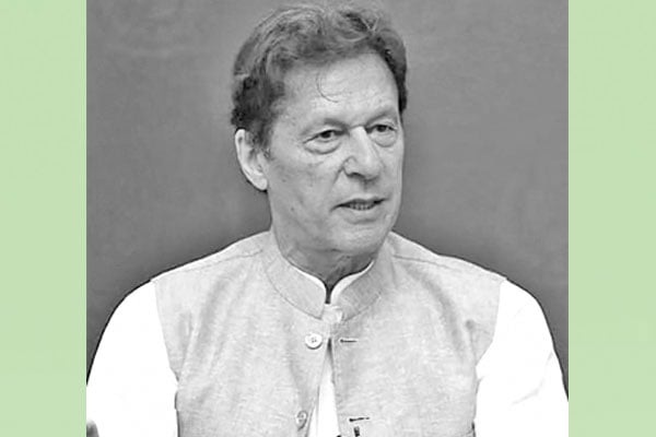 ইমরানের বিরুদ্ধে গ্রেফতারি পরোয়ানা স্থগিত