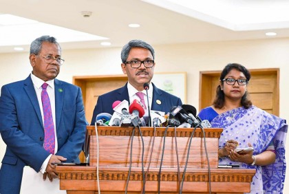 'সরকারকে পাশ কাটিয়ে বস্তুনিষ্ঠতা বর্জিত আচরণ আস্থার সংকট তৈরি করবে' 

