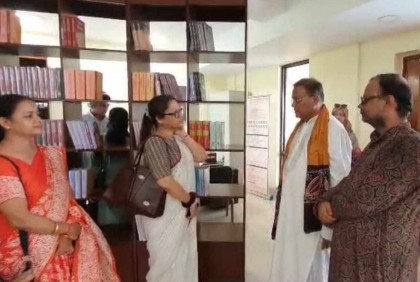 শান্তিনিকেতনে তথ্যমন্ত্রী 