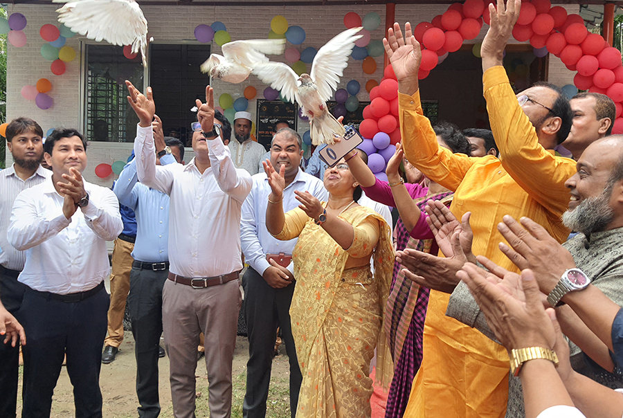 লক্ষ্মীপুরে প্রথমবারের মতো চালু হলো স্মার্ট ক্লাসরুম