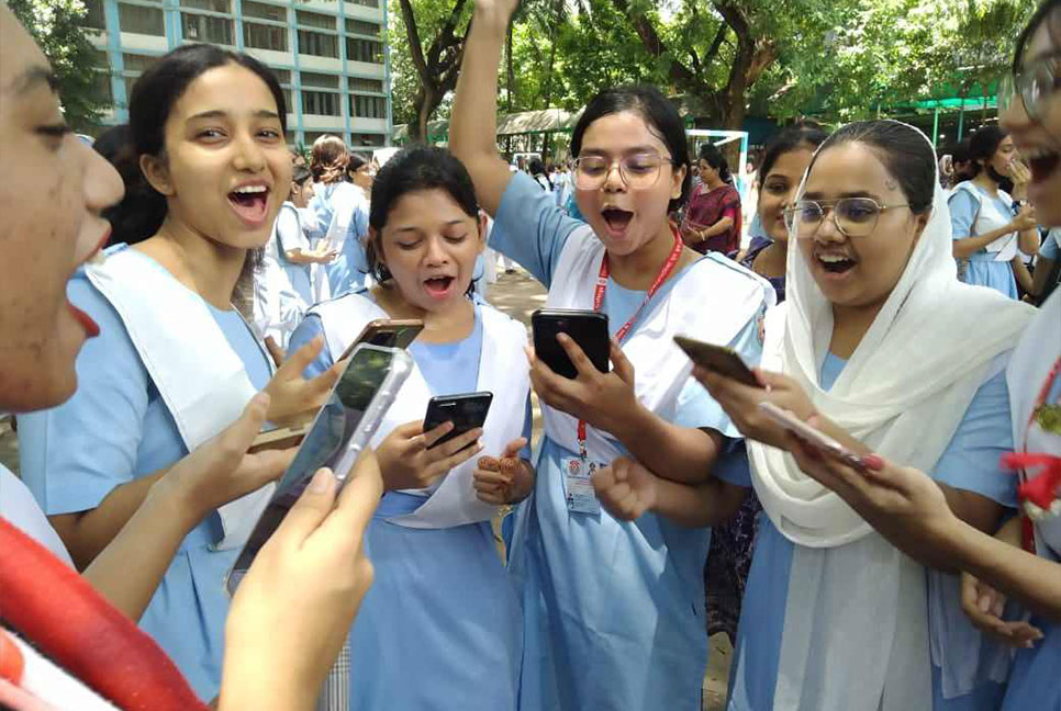 এসএসসি ও সমমান পরীক্ষার ফল প্রকাশ