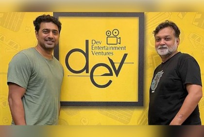 সব বিতর্ক থামিয়ে এক মঞ্চে দেব-সৃজিত