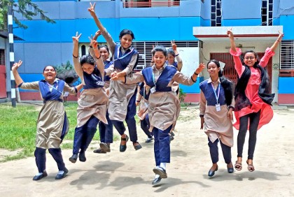 দিনাজপুর বোর্ডে কমেছে পাসের হার ও জিপিএ-৫, এগিয়ে মেয়েরা