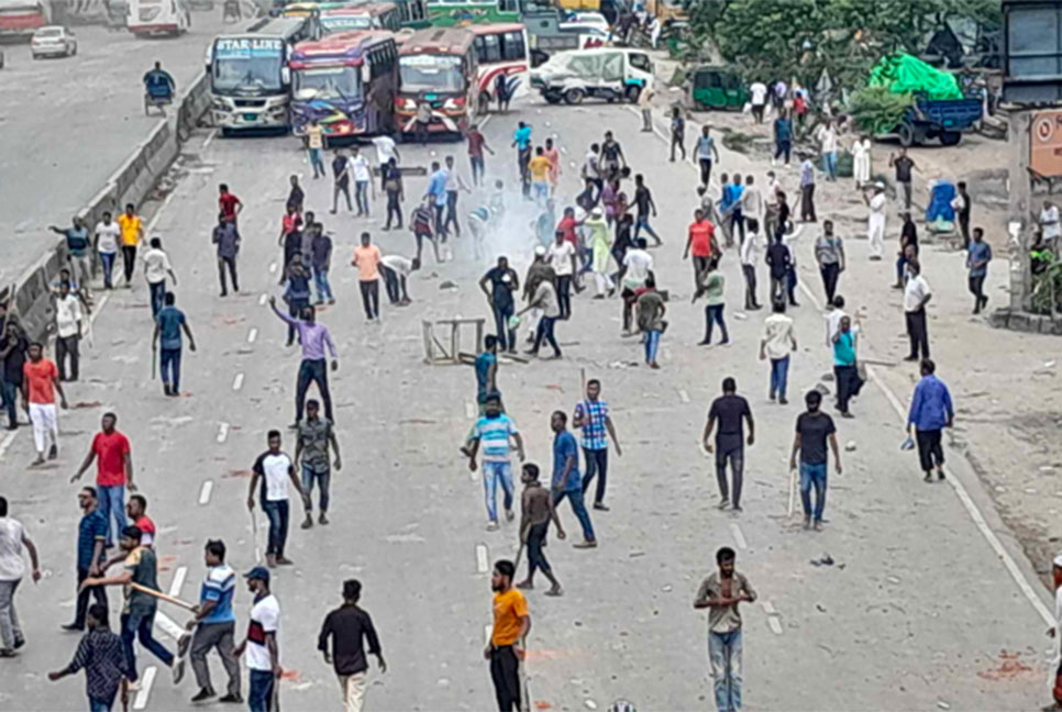 মাতুয়াইলে পুলিশ-বিএনপির সংঘর্ষ