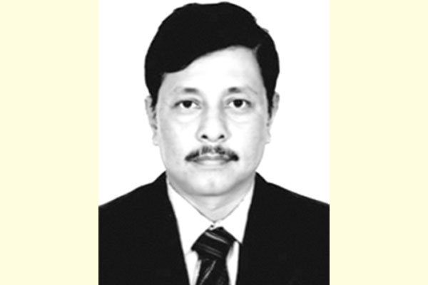 ভালো মানুষের পেছনে কেউ থাকে না!