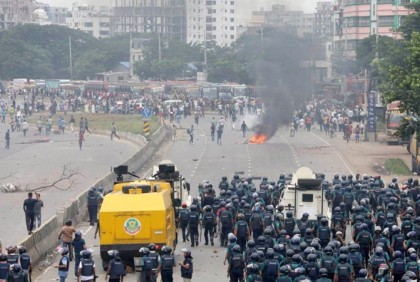 শনিবারের সংঘর্ষ-আগুন : সাতশ’র বেশি মানুষ আটক

