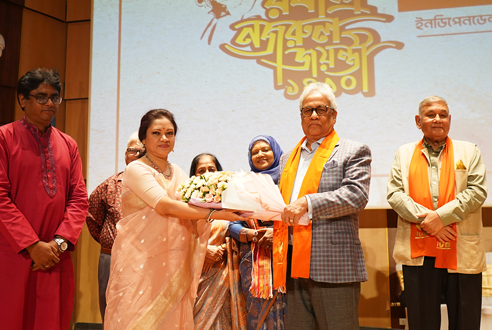 আইইউবিতে রবীন্দ্র-নজরুল জয়ন্তী উপলক্ষে সংগীতসন্ধ্যা