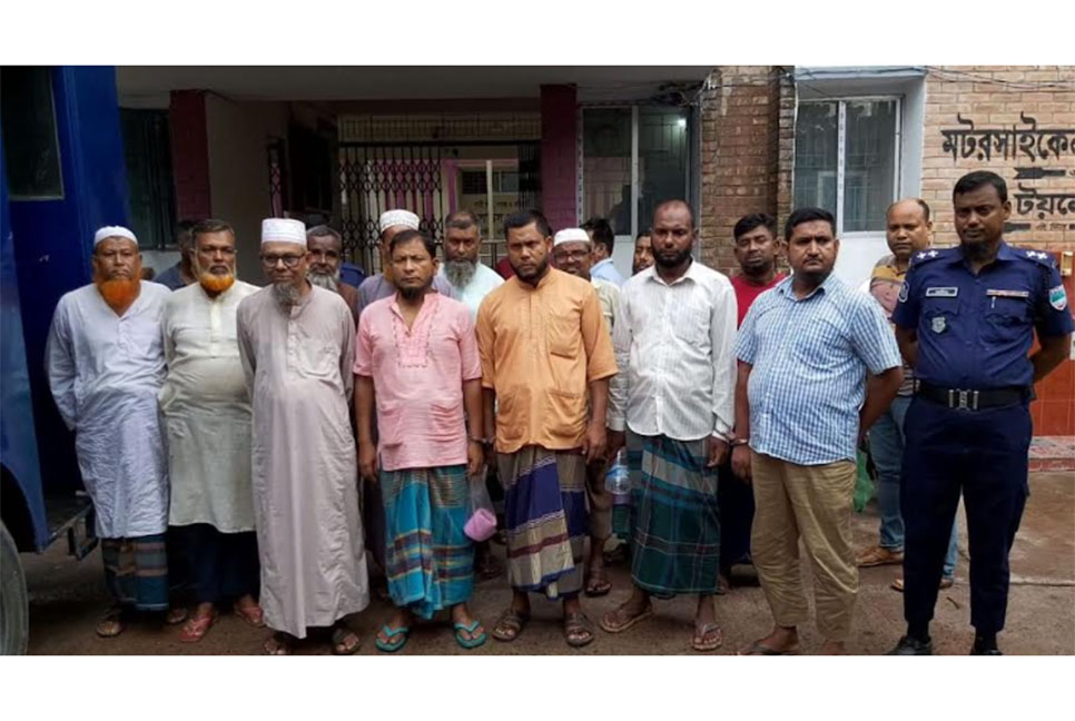 সাতক্ষীরায় বিএনপি
জামায়াতের ৩২ নেতাকর্মী আটক