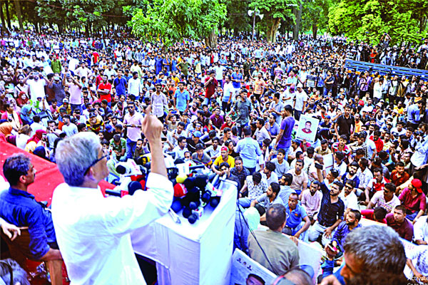সোজা কথায় না হলে ফয়সালা হবে রাজপথে : ফখরুল