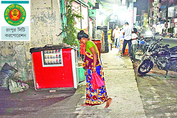 বর্জ্য সরছে নিশিরাতে