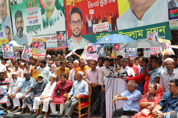 বিএনপির সমাবেশে বক্তব্য দেন মির্জা ফখরুল