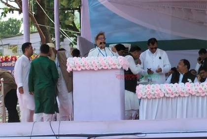 আমরা এখন আর মফিজ নই, বিমানে বসে ঢাকা যাই : আসাদুজ্জামান নূর