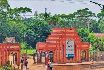 জাবিতে ছাত্রলীগের সিনিয়র নেতাদের কক্ষে জুনিয়রদের হামলা