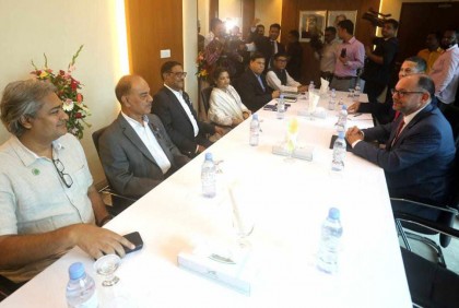 ওবায়দুল কাদেরের সঙ্গে বৈঠকে মার্কিন রাষ্ট্রদূত পিটার হাস