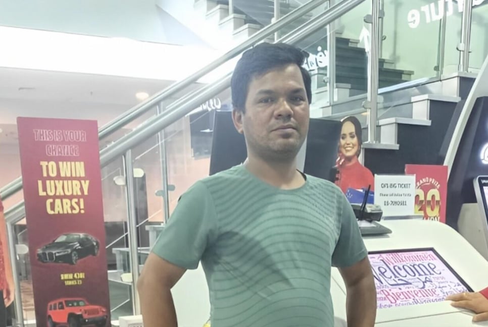 আবুধাবিতে লটারি জিতে বাজিমাত করলেন বাংলাদেশি নরসুন্দর