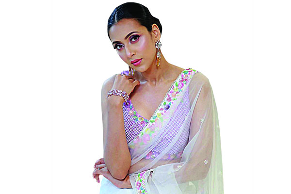 ভালো গল্প ও চরিত্রের সঙ্গে থাকতে চাই