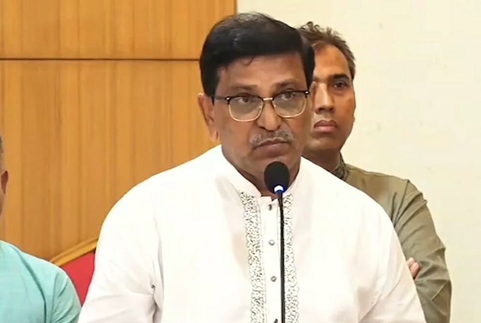 কার পক্ষে কোন খেলায় নেমেছেন, মানবাধিকার সংস্থাকে হানিফের প্রশ্ন

