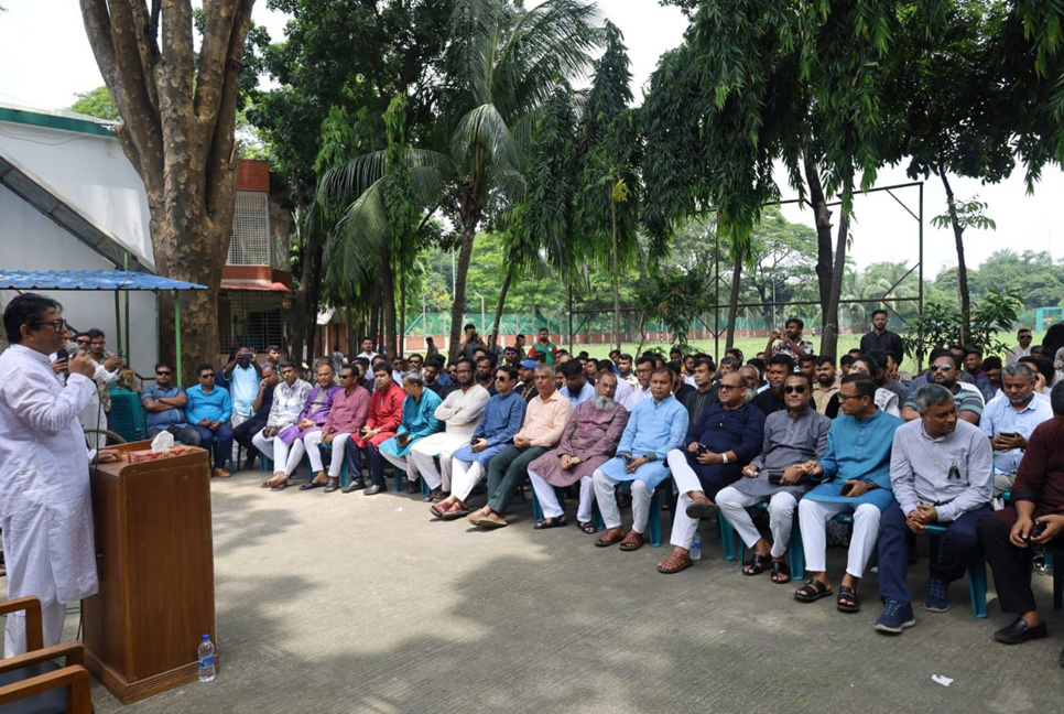 শেখ কামালের সমাধিতে স্বেচ্ছাসেবক লীগের শ্রদ্ধা, আলোচনা সভা

