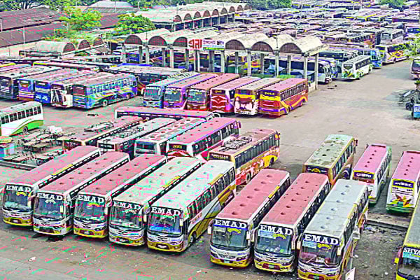 সরছে ঢাকার তিন বাস টার্মিনাল