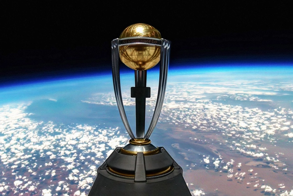 রাতে বাংলাদেশে আসছে বিশ্বকাপ ট্রফি


