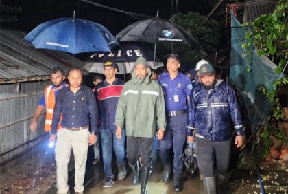 চট্টগ্রামে ঝুঁকিপূর্ণ পাহাড় থেকে সরানো হল ৮০০ পরিবার