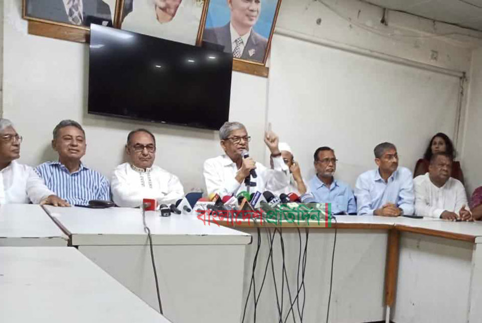 দুর্নীতি ও লুটপাটে দেশের অর্থনীতি ধ্বংসের দ্বারপ্রান্তে: ফখরুল 