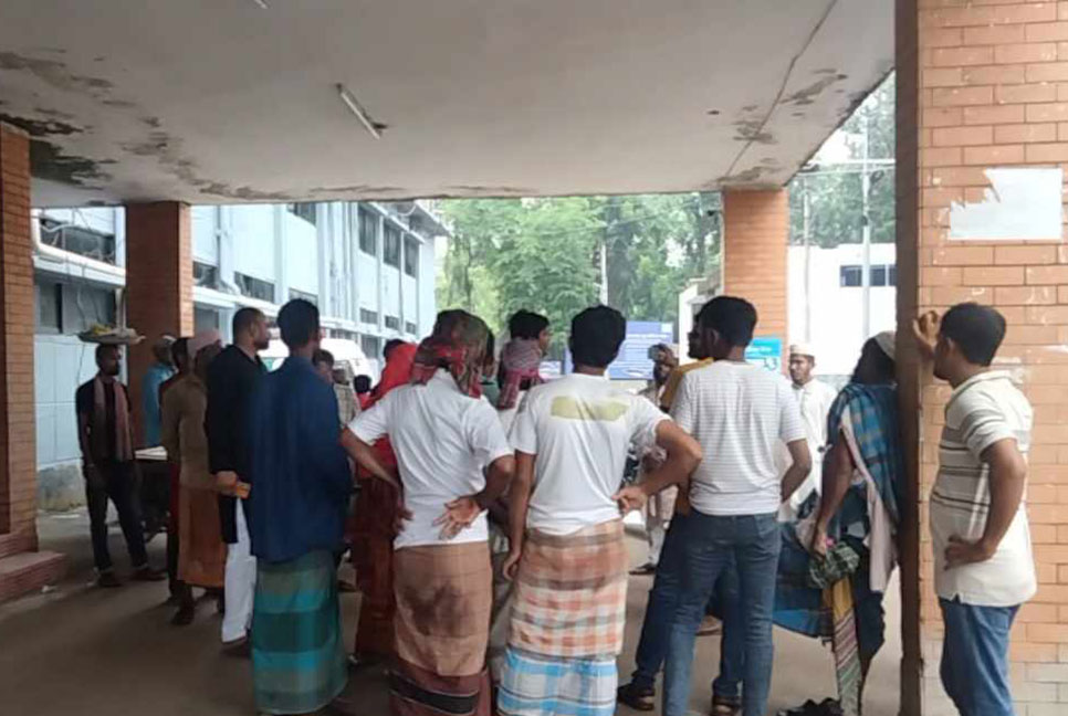 প্রেমের বিয়ে, যৌতুকের টাকা না পেয়ে স্ত্রীকে হত্যা