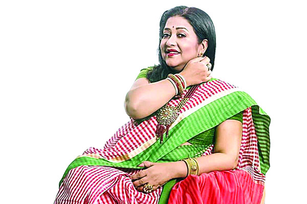 সেই চির-অনন্যা এখন...