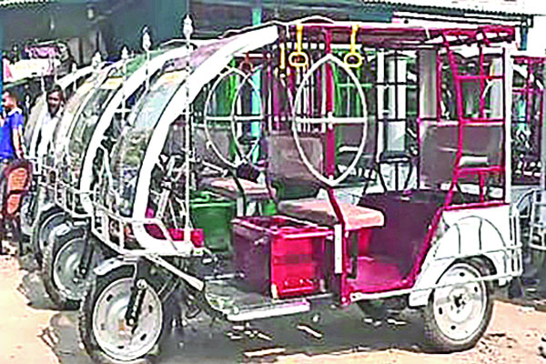 চাঁদাবাজ চক্রে জিম্মি অটোরিকশা