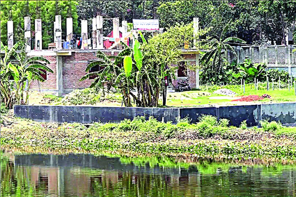অস্তিত্ব সংকটে খরস্রোতা হিসনা নদী