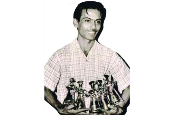 জীবন গল্পের এক শুদ্ধ নির্মাতা